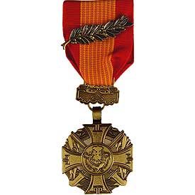 Vietnam Cross of Gallant (W/Palm)