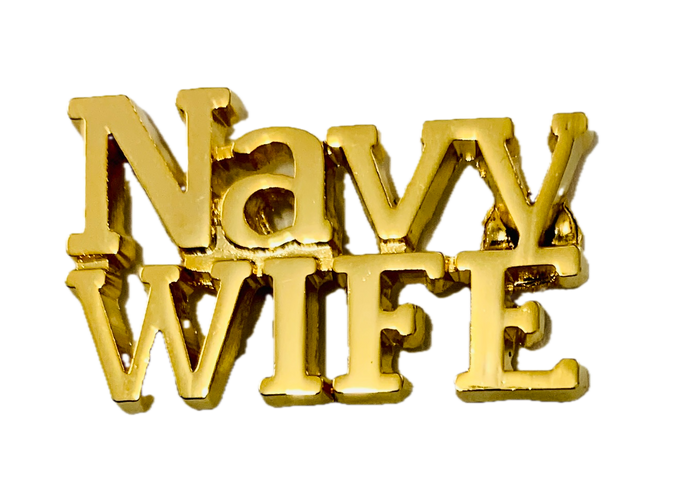 USN Navy Wife Script Gold Pin