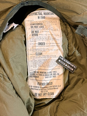 海兵隊　USMC　SLEEPING　BAG　M-1949　寝袋　ビンテージ U.S. Military Original M-1949 Mountain Down Sleeping Bag