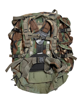 M81 Woodland CFP-90 Large Field Pack W/ Integrated Frame USED