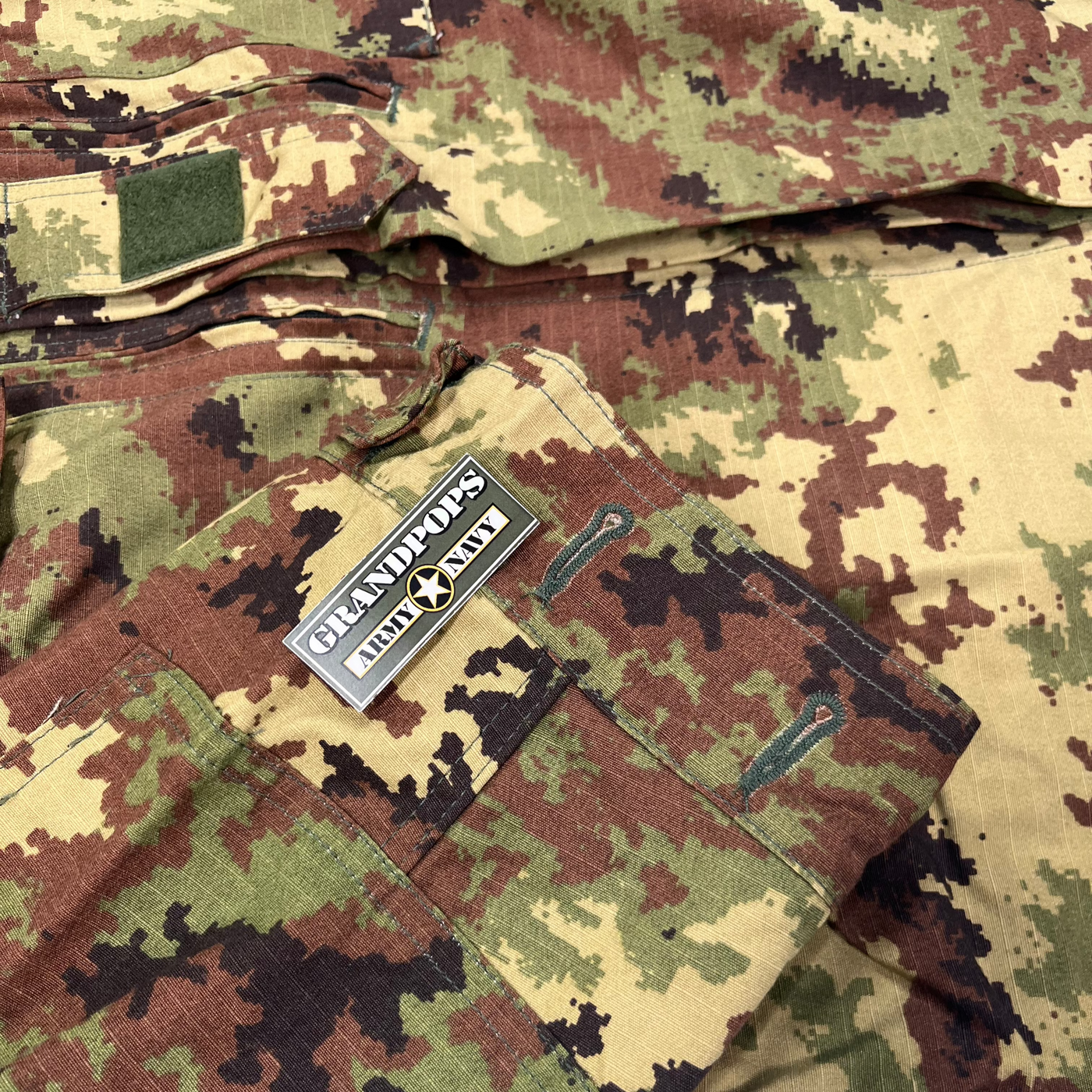 Italian Army Desert Vegetato Camo Waterproof Over Trousers - NEW – Pools Surplus Stores Italian Army Desert Vegetato Camo Waterproof Over Trousers - NEW – Pools Surplus Stores