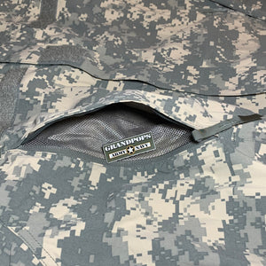 U.S. Army ACU Digital Camouflage Mid Weight Soft Shell ECWCS GEN