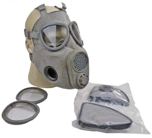 M10 Czech Military Gas mask W/ Bag