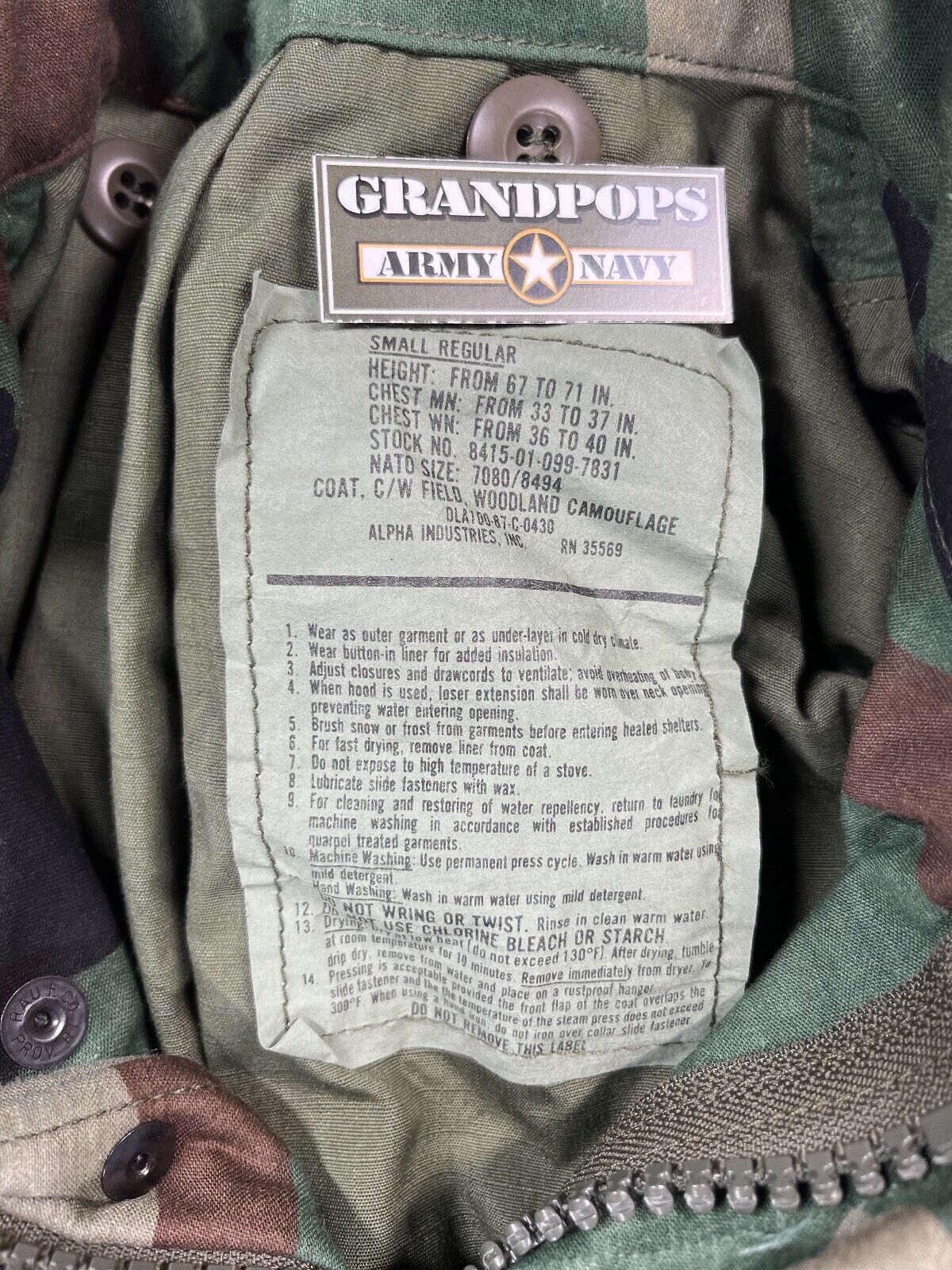 U.S. Military Original M81 Woodland Camo M65 Cold Weather Field Jacket NOS M-L